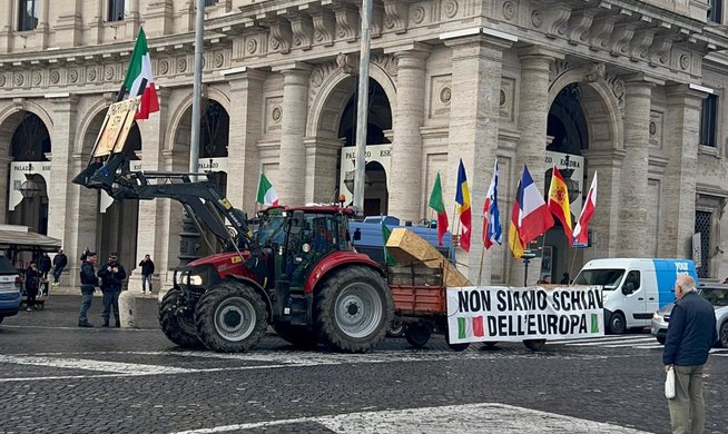 Nuova mobilitazione dei contadini fuori Roma
