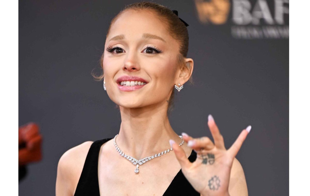 Ariana Grande: Έντονη ανησυχία μετά την τελευταία εμφάνισή της – «Eίναι λυπηρό να το βλέπεις να συμβαίνει»