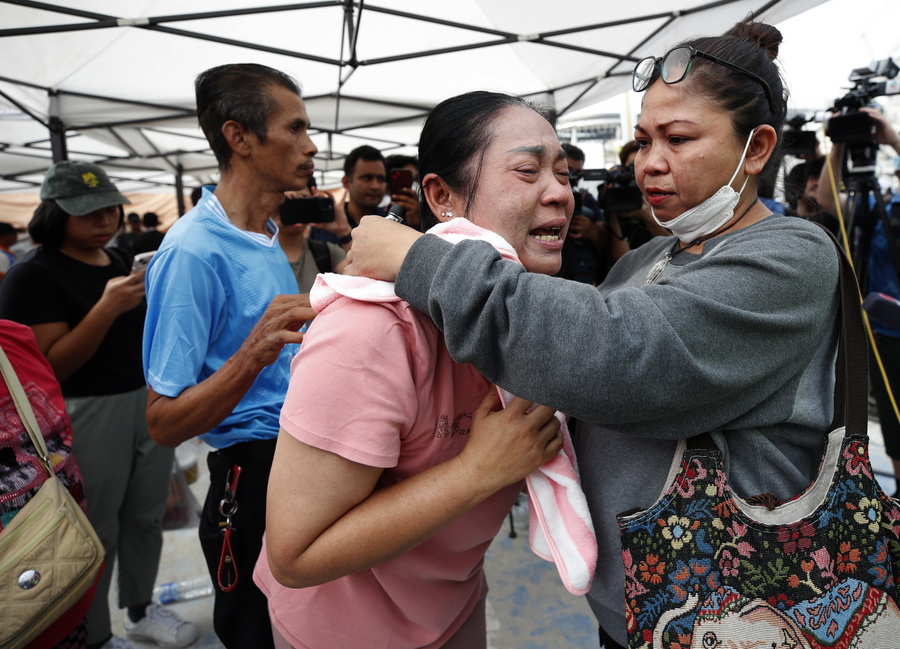 Φονικά Ρίχτερ στη Μιανμάρ: Ψάχνουν με drones επιζώντες στα ερείπια - ΦΩΤΟ & ΒΙΝΤΕΟ