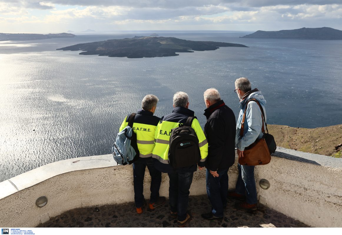 ΕΚΠΑ: Πιθανότητα εκδήλωσης τσουνάμι μεταξύ Σαντορίνης και Αμοργού
