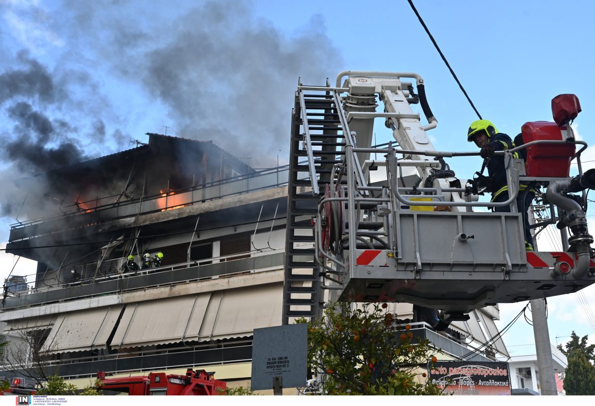 Χαϊδάρι: Υπό έλεγχο η πυρκαγιά σε διαμέρισμα