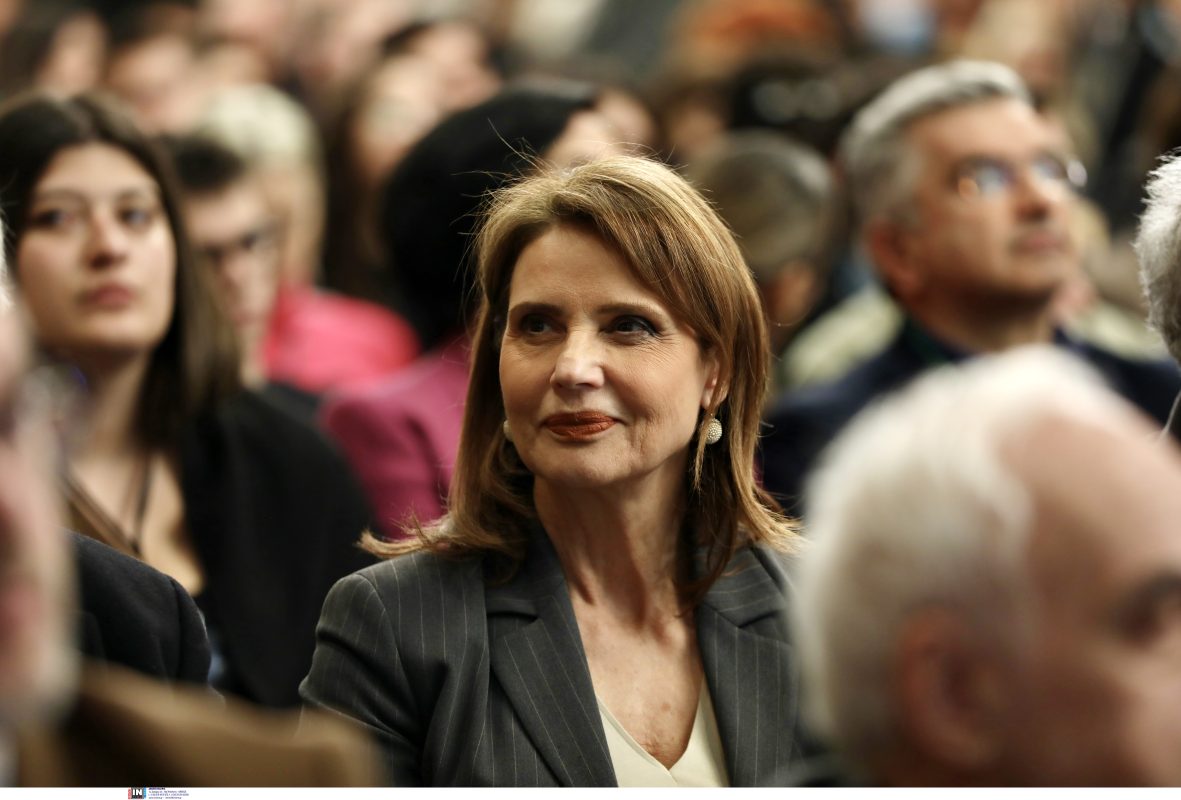 ΠΑΣΟΚ-ΚΙΝΑΛ: Η Κατερίνα Μπατζελή παραπέμπτεται στην Επιτροπή Δεοντολογίας