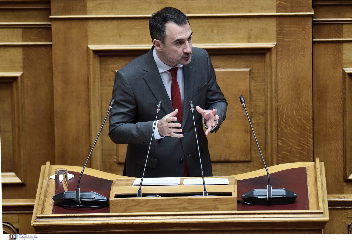 Χαρίτσης: «Να ζητήσει συγγνώμη και να παραιτηθεί ο Κυριάκος Μητσοτάκης»