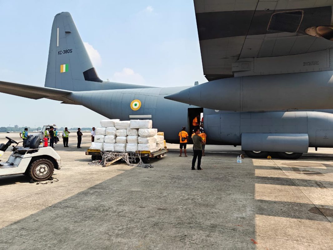 Φονικός σεισμός στη Μιανμάρ: H Ινδία έστειλε αεροσκάφος με ανθρωπιστική βοήθεια