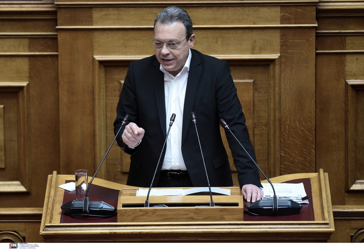 Φάμελλος στον realfm 97,8: «Με την υποβολή της πρότασης δυσπιστίας δηλώνουμε ότι δεν είμαστε όλοι ίδιοι – Ο κ. Μητσοτάκης ήρθε στη Βουλή σαν να μην έχει ακούσει την κοινωνία»