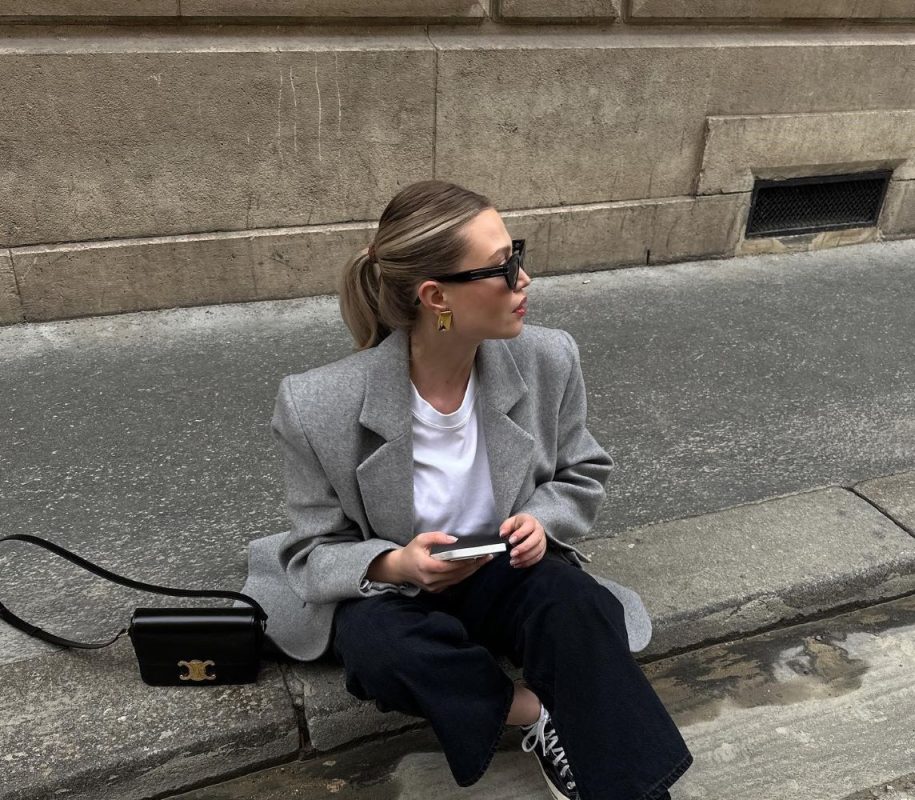 Το πανεύκολο τρικ που κάνει μια απλή αλογοουρά ινσταγκραμική και πιο πλούσια στο λεπτό