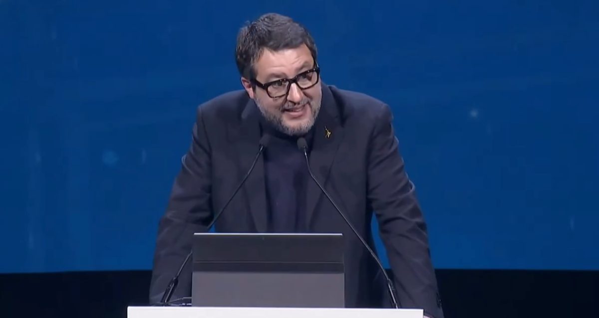 Ματέο Σαλβίνι: Δεν είμαστε σε πόλεμο με την Ρωσία – Χρειάζεται προσοχή πριν μιλήσουμε για άλλα όπλα, για ευρωπαϊκό εξοπλισμό, για ευρωπαϊκό στρατό