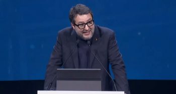 Ματέο Σαλβίνι: Δεν είμαστε σε πόλεμο με την Ρωσία - Χρειάζεται προσοχή πριν μιλήσουμε για άλλα όπλα, για ευρωπαϊκό εξοπλισμό, για ευρωπαϊκό στρατό