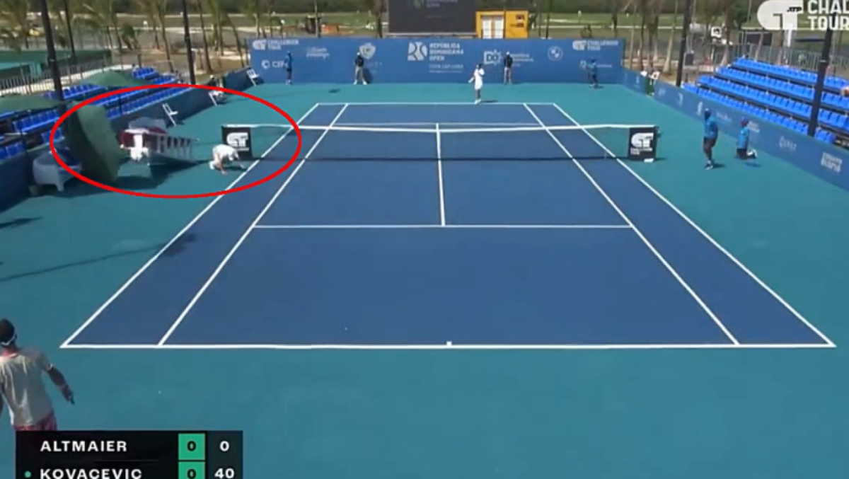 ΒΙΝΤΕΟ: Ο άνεμος παρέσυρε την καρέκλα του διαιτητή σε αγώνα τένις – Πήδηξε για να σωθεί ο ρέφερι