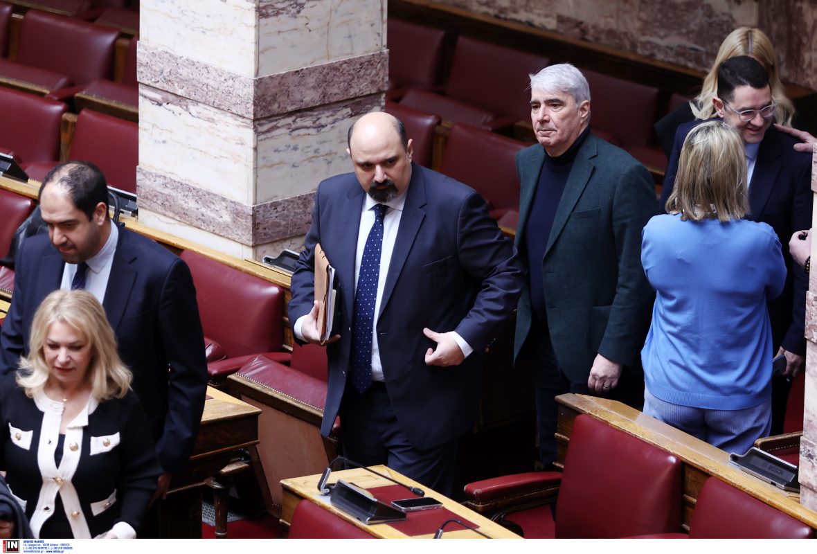 Βουλή: Σήμερα η πρόταση δυσπιστίας κατά της κυβέρνησης – «Ναι» στη σύσταση προανακριτικής για τον Τριαντόπουλο