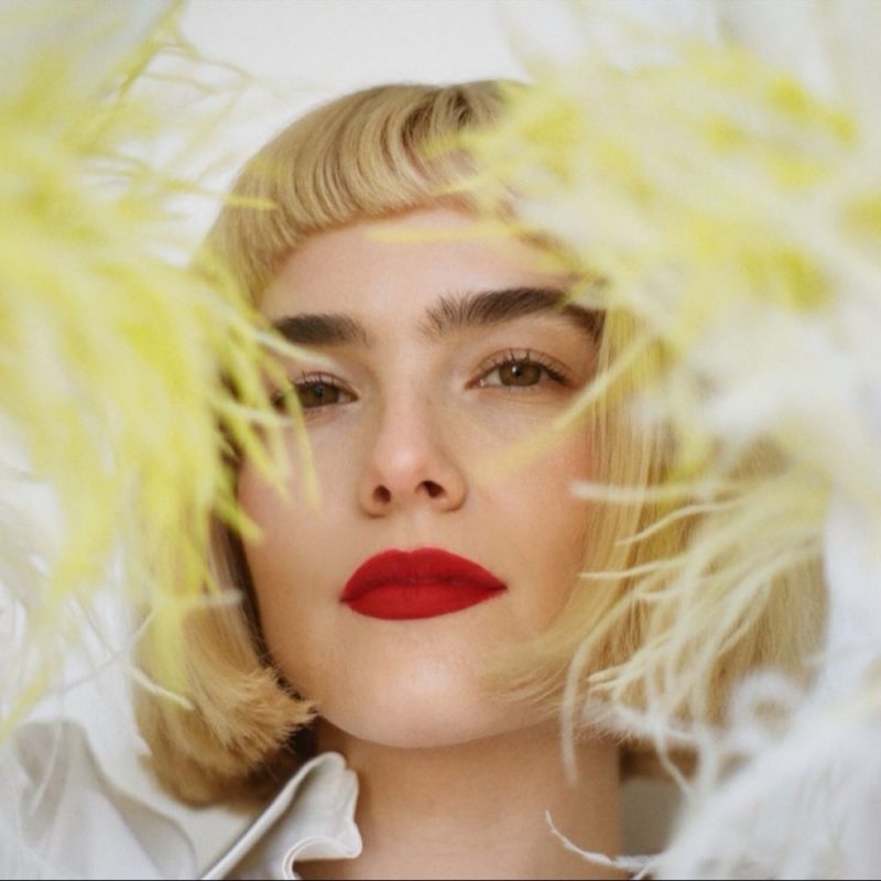 Ξεχάστε τα τέλεια συμμετρικά φρύδια – Η κυρίαρχη τάση που σας δίνει χαρακτήρα και εξυμνεί τη μοναδικότητά σας