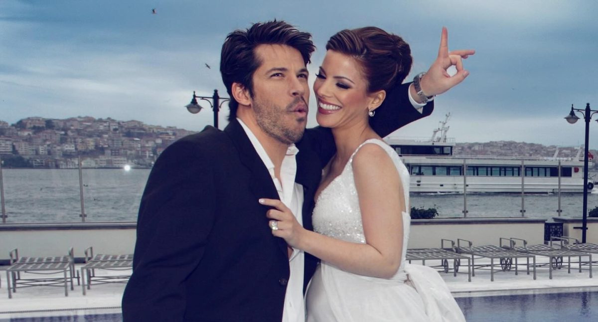 Χάρης Βαρθακούρης: Η ανάρτηση για τα 15 χρόνια γάμου με την Αντελίνα και οι «απαραίτητες εξηγήσεις»