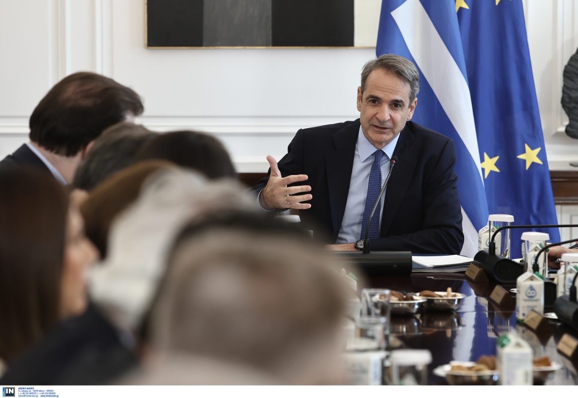 Τι αναφέρουν κυβερνητικές πηγές για τον ανασχηματισμό