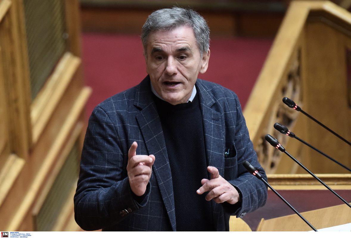 Τσακαλώτος στον Realfm 97,8: Ο δημοσιονομικός χώρος πρέπει να αξιοποιηθεί σε μείωση φόρων για τους ευάλωτους, δαπάνες για την Υγεία και αντιμετώπιση των ανισοτήτων