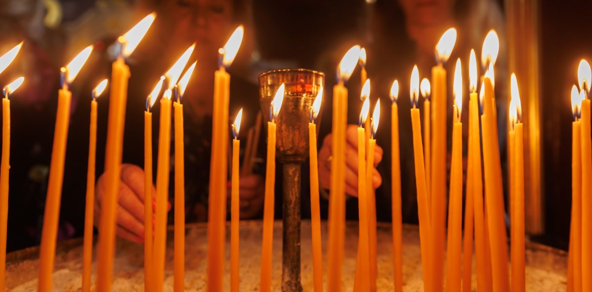 Χριστός Ανέστη και Χρόνια Πολλά από το Real.gr