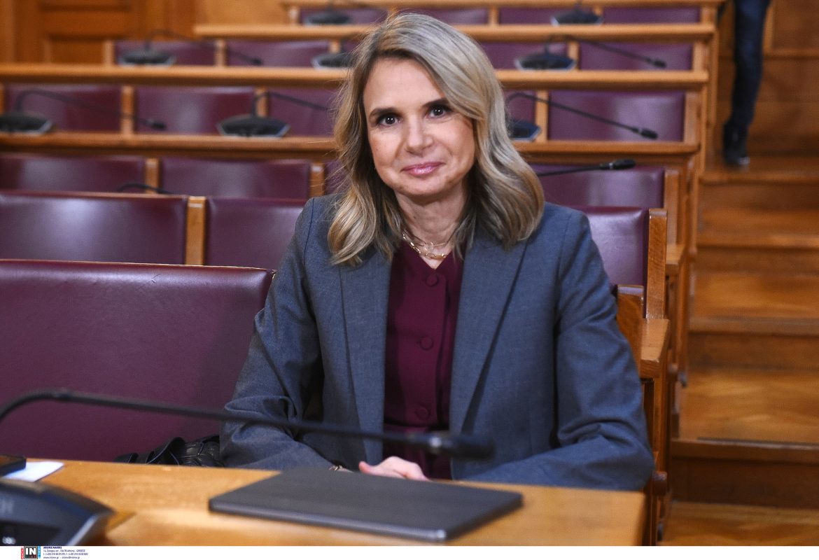 Αποστολάκη στον Realfm 97,8: Η κυβέρνηση χρεώνεται το «φιάσκο Παπαδημητρίου»