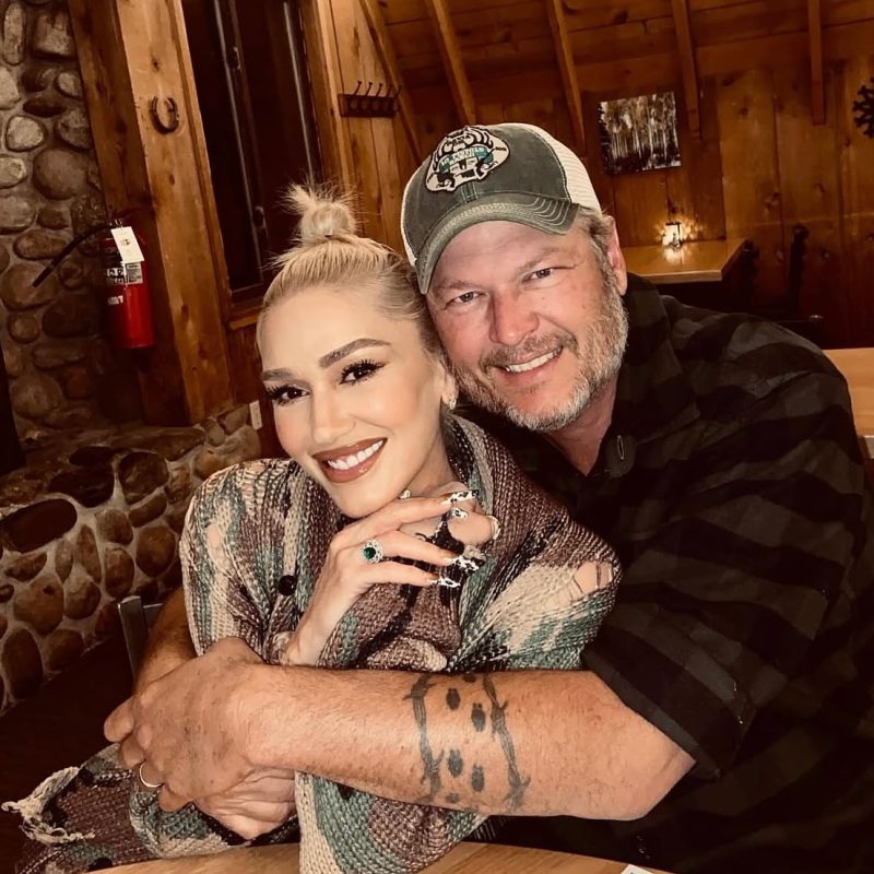 Αποκάλυψη από την Gwen Stefani: Μιλά για… «τρίτο πρόσωπο» στον γάμο της με τον Blake Shelton