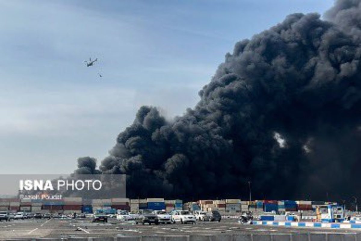 Ιράν: Η φονική έκρηξη στο μεγαλύτερο εμπορικό λιμάνι οφείλεται σε «αμέλεια»