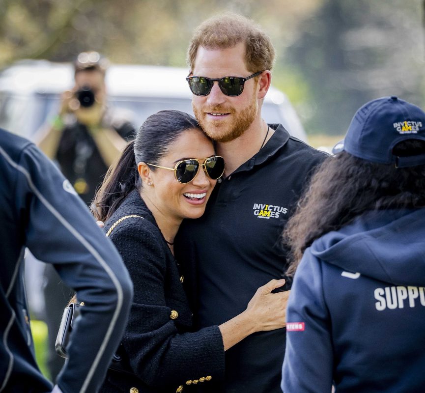 Harry-Meghan: Γιατί παραιτήθηκαν από τους πριγκιπικούς ρόλους τους