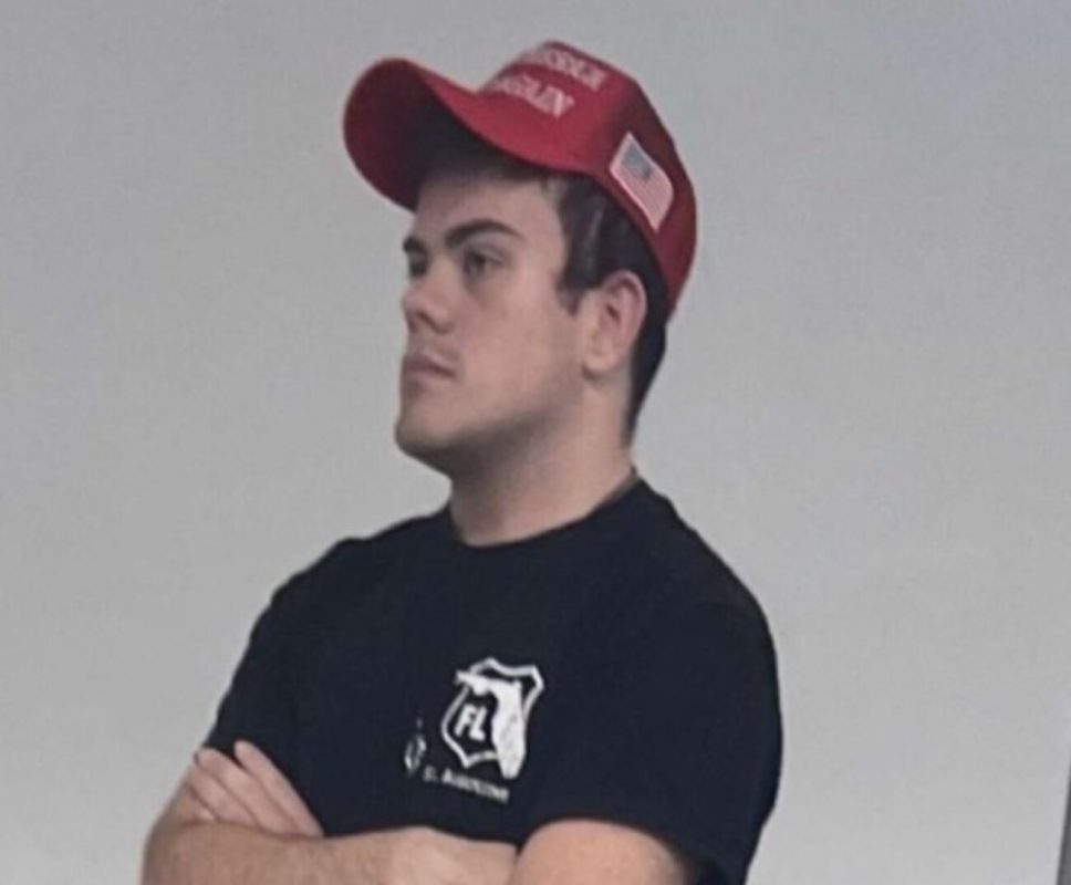 Φλόριντα: Νέα στοιχεία για τον δράστη της ένοπλης επίθεσης με δύο νεκρούς – Τον είχε απαγάγει η μητέρα του