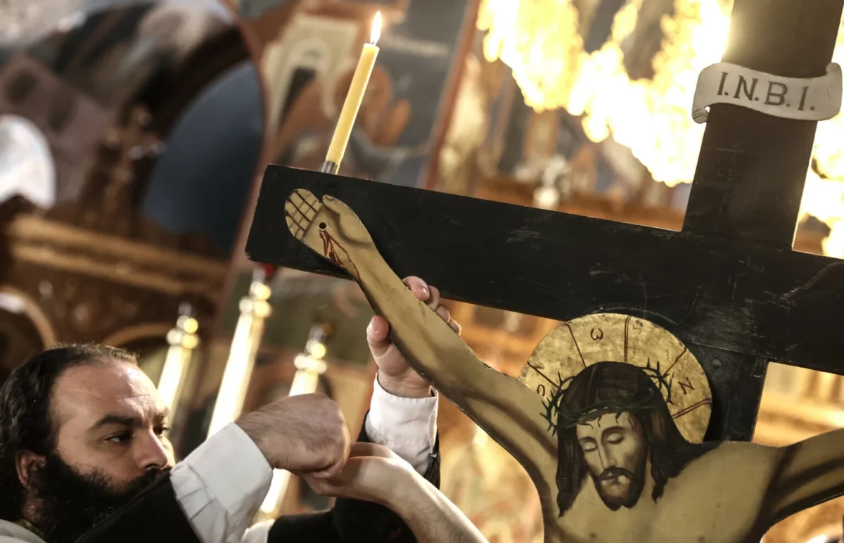 Μεγάλη Παρασκευή: Κορυφώνεται σήμερα το Θείο Δράμα των Παθών του Χριστού