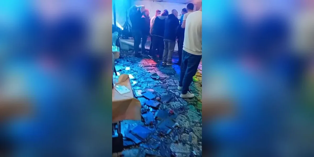 Άρης Μουγκοπέτρος: Βίντεο-ντοκουμέντο αμέσως μετά τον τραυματισμό του από κροτίδα – «Ποιος του το έδωσε αυτό;»