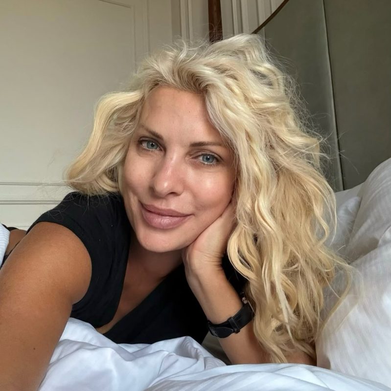 Ελένη Μενεγάκη: Απόδραση για το Πάσχα με μαγιό σε «κρυφό» προορισμό