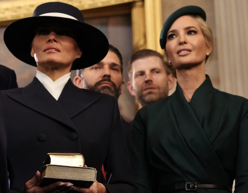 Melania Trump: Αναζωπυρώνεται ο «πόλεμος» με την Ivanka; Γιατί απουσίαζε από οικογενειακή εκδήλωση