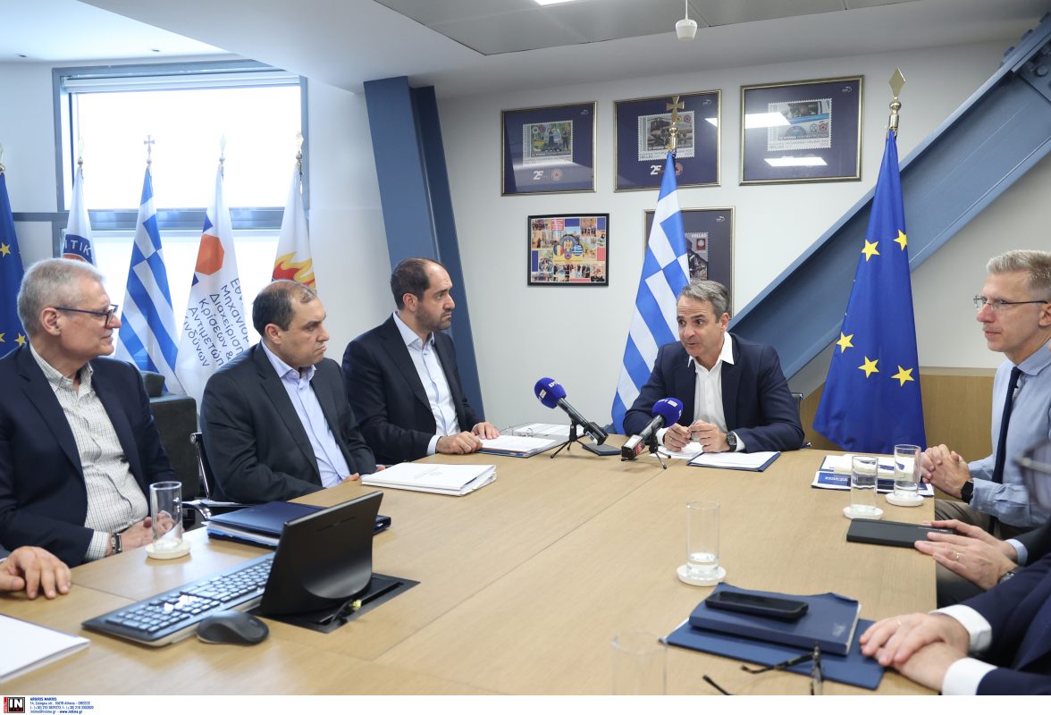 Μητσοτάκης στο υπ. Πολιτικής Προστασίας: Παράταση 45 ημερών της προθεσμίας για καθαρισμό οικοπέδων