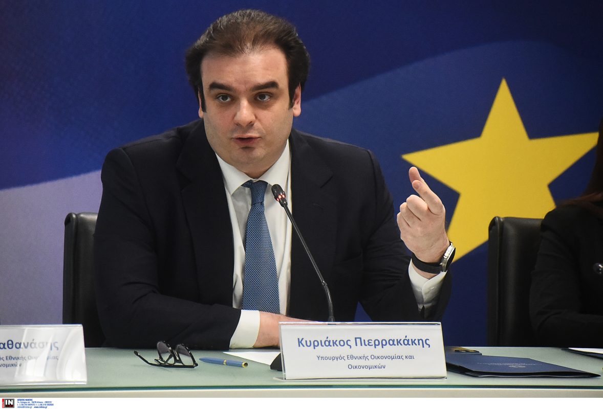 Πιερρακάκης: Ρεκόρ στις υποβληθείσες φορολογικές δηλώσεις έως τα τέλη Απριλίου – Συγχαρητήρια στην ΑΑΔΕ