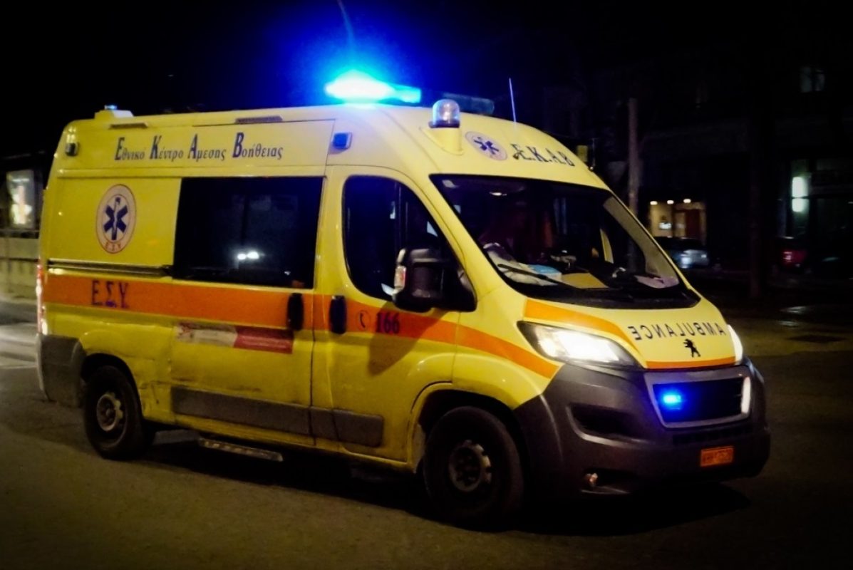 Tροχαίο στην Αττική Οδό: Τραυματίστηκε οδηγός μηχανής