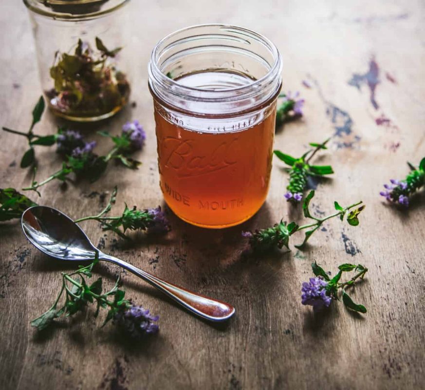 Οξύμελι: Το αρχαίο ελιξίριο υγείας και οι μοντέρνες χρήσεις του