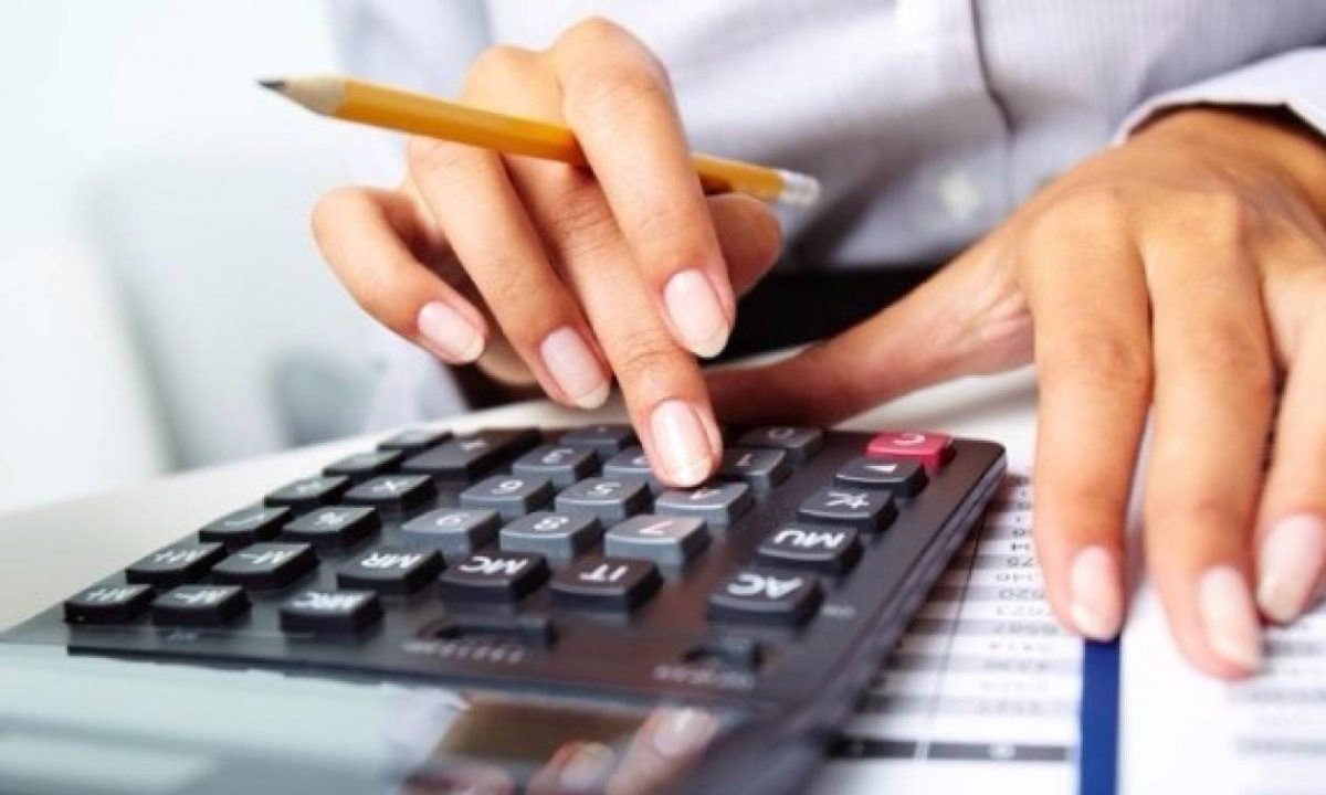 Παραδείγματα και πίνακες για την επιστροφή ενοικίου και τα 250 ευρώ σε συνταξιούχους