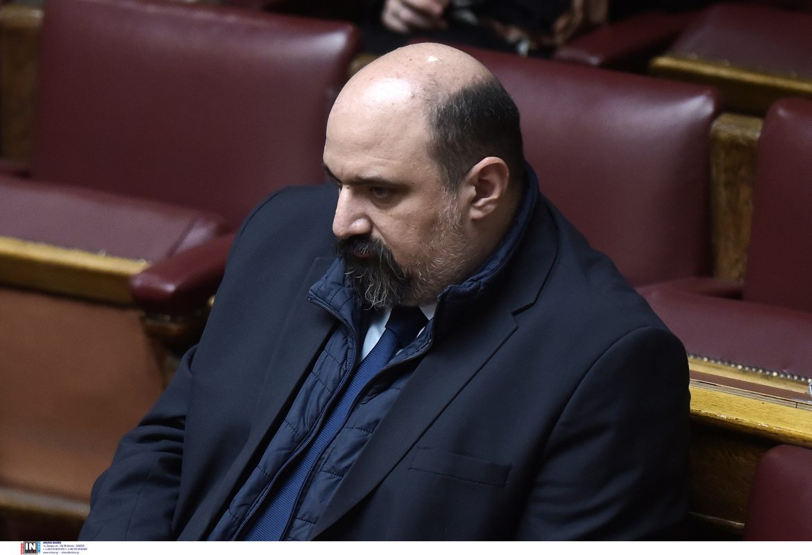 LIVE: Η συζήτηση στη Βουλή του πορίσματος της Προανακριτικής για τον Τριαντόπουλο