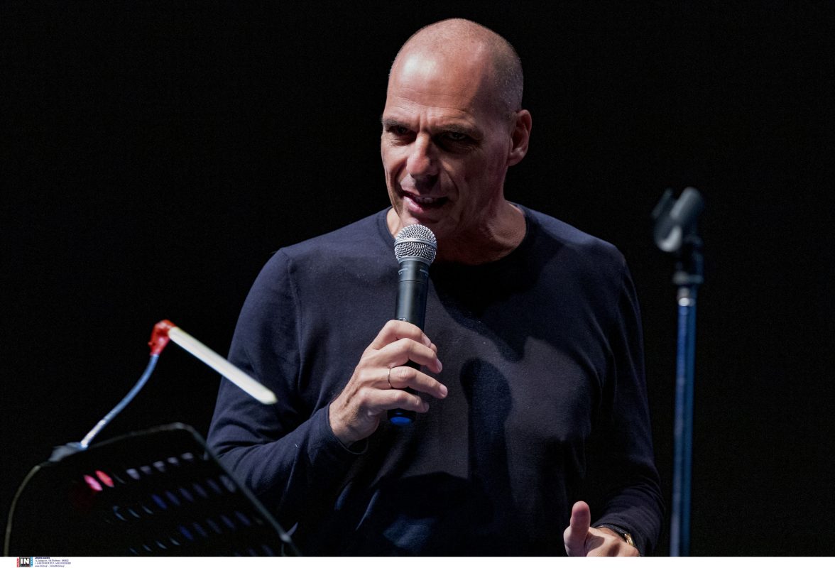 Βαρουφάκης στον realfm 97,8: Είναι ένα φορο-γιουρούσι που δεν πατάσσει την φοροδιαφυγή