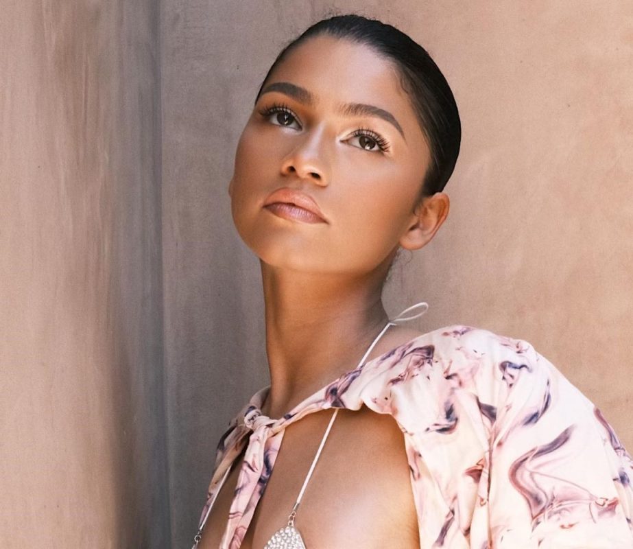 Zendaya: Η θεαματική αλλαγή στα μαλλιά και στα αυτιά της που της δίνει μια «εξωγήινη» διάσταση