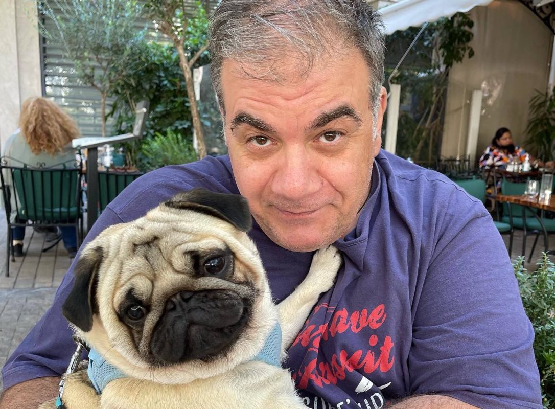 Δημήτρης Σταρόβας: Έχει γενέθλια και στέλνει μήνυμα: «Ανοίγω τα χέρια σαν φτερά και ατενίζω το μέλλον με αισιοδοξία»