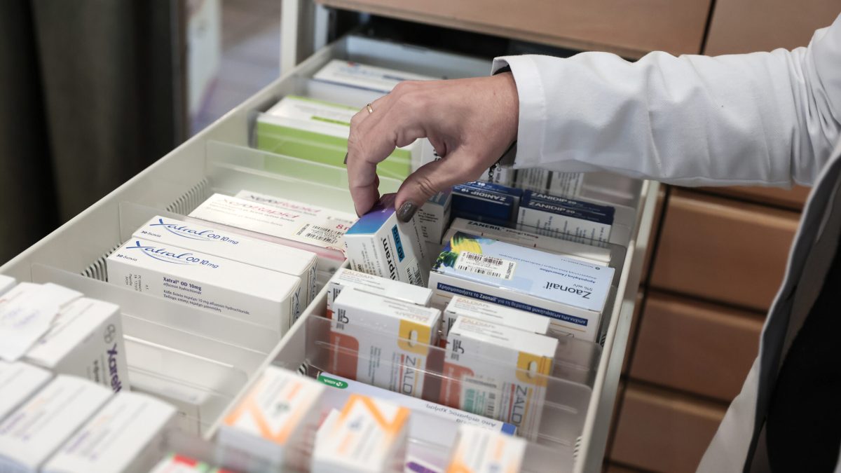 Παράνομες συνταγογραφήσεις στον ΕΟΠΥΥ:  Οι αποκαλυπτικοί διάλογοι του κυκλώματος