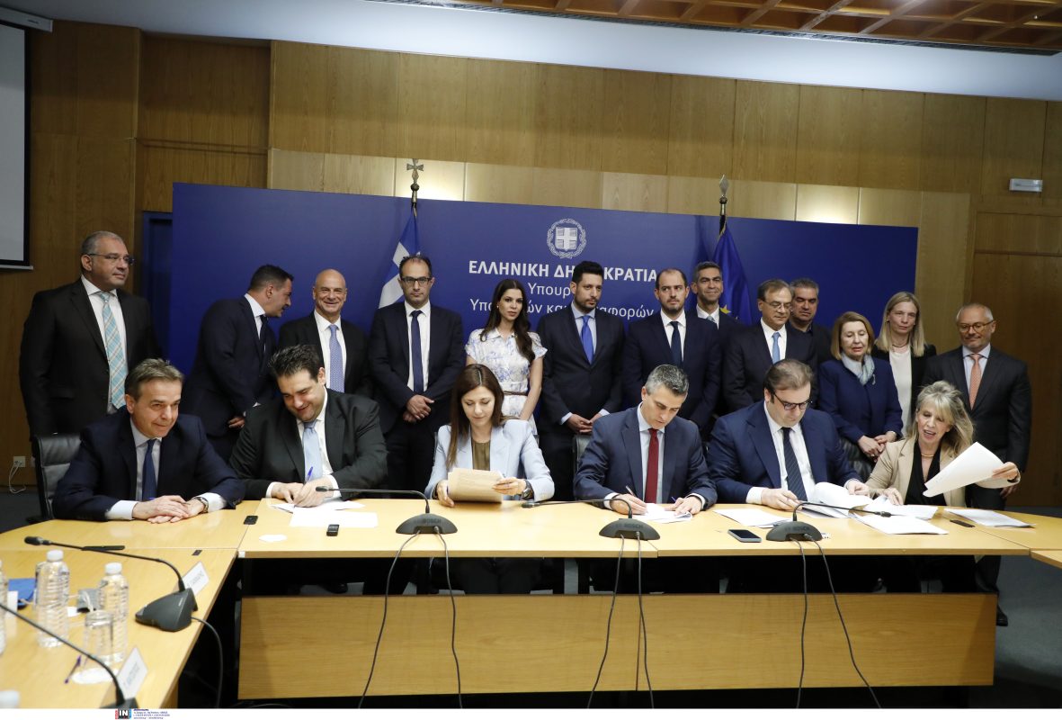 Πρόγραμμα «Μαριέττα Γιαννάκου»: Έπεσαν οι υπογραφές για την ανακαίνιση 426 σχολείων – Δείτε τη λίστα