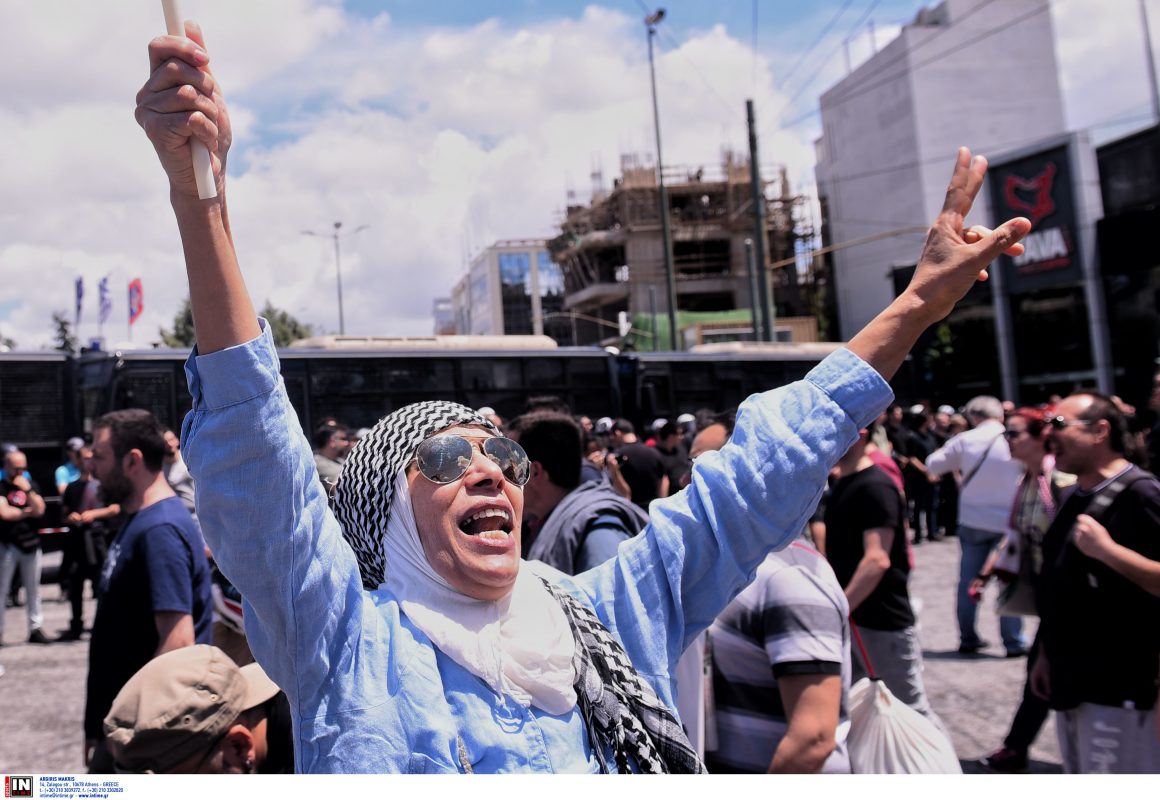 Εικόνες από τη μεγάλη πορεία προς την πρεσβεία του Ισραήλ για την Παλαιστίνη