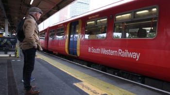 τρένο στη Βρετανία