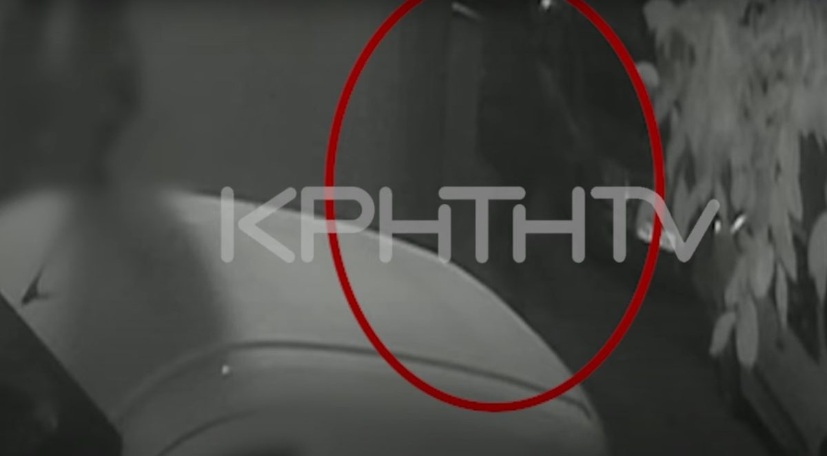 Κρήτη: Η στιγμή που η 33χρονη πετά το νεογέννητο στον κάδο απορριμμάτων