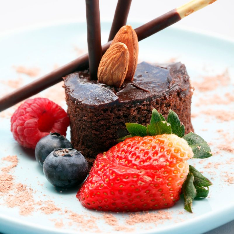 Εορτολόγιο: Ποιοι γιορτάζουν σήμερα 13 Μαΐου – Γυναίκες που γεννήθηκαν και έφυγαν σαν σήμερα