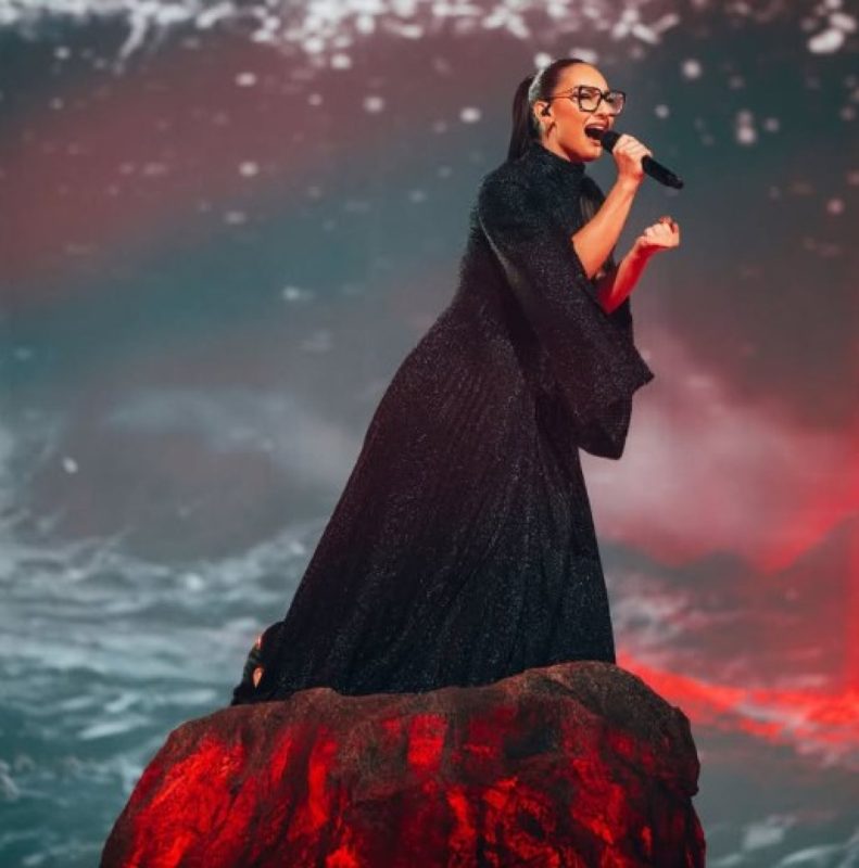 Eurovision 2025: Ταξίδεψε την Ευρώπη η Klavdia με την «Αστερομάτα» – Δείτε την καθηλωτική ερμηνεία της