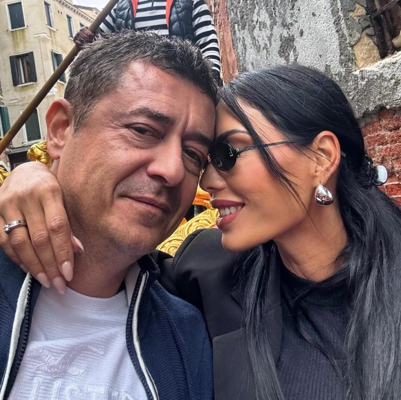 Αντώνης Σρόιτερ: Δεν φαντάζεστε τι ρώτησε το ChatGPT για τη σύζυγό του