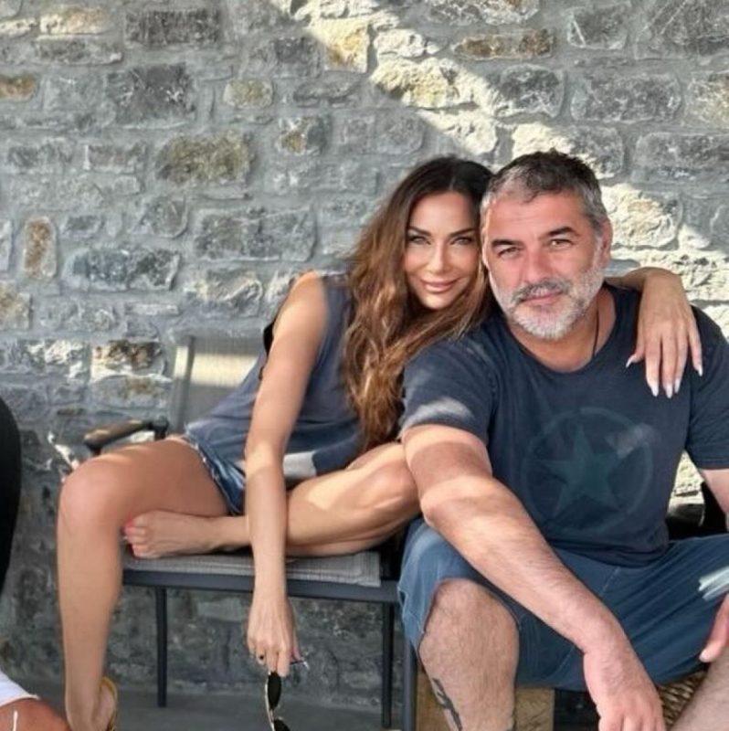 Δέσποινα Βανδή – Βασίλης Μπισμπίκης: Full in love στην Κρήτη – ΕΙΚΟΝΑ