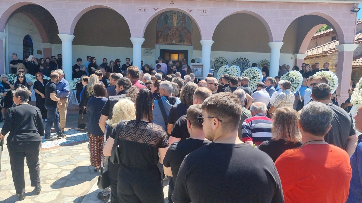 Θρήνος στην κηδεία του 30χρονου Στέφανου που πνίγηκε στη Λευκάδα