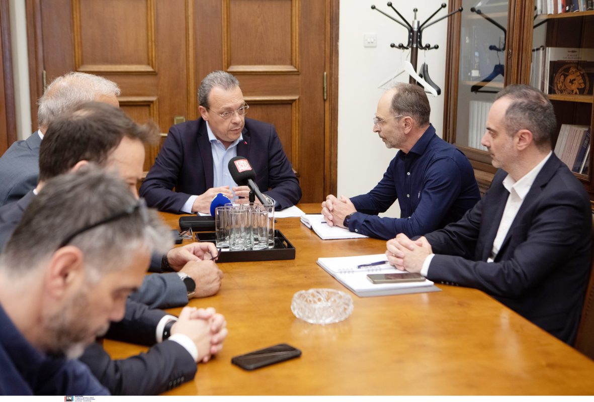 Φάμελλος: Πετάμε φθηνή πράσινη ενέργεια στα σκουπίδια