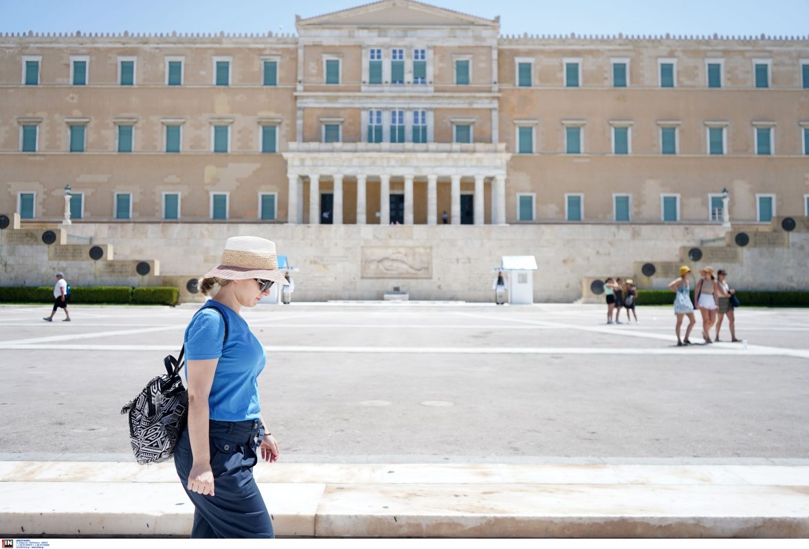 Ανοίγουν κλιματιζόμενες αίθουσες στον δήμο Αθηναίων λόγω των υψηλών θερμοκρασιών