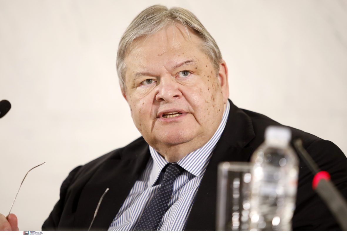 Βενιζέλος στη δίκη για Νοvartis: Πλήγμα στη Δημοκρατία και το κράτος Δικαίου η σκευωρία